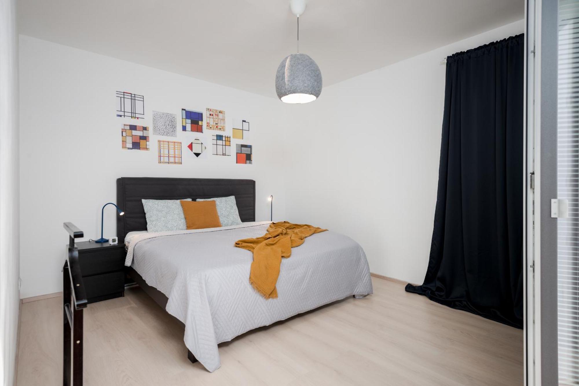 Апартаменты The Sunny Riverside Flat *