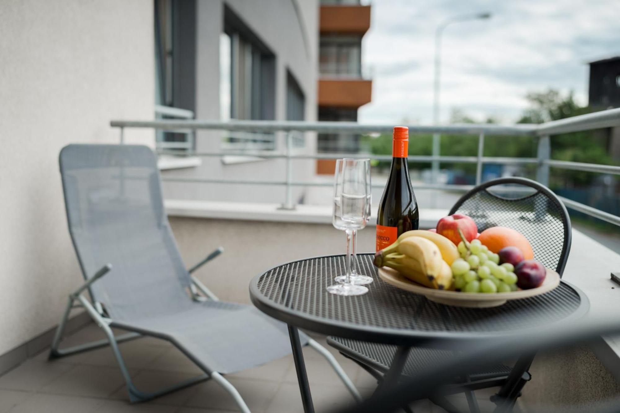 The Sunny Riverside Flat Апартаменты